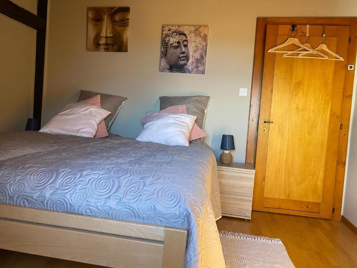 La Favela Hotell Cully Eksteriør bilde